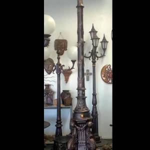 Lion Base Lamp With Grape Post Single With XL Clear Normal Top