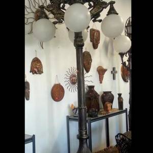 Aluminum Lamp with Lions on Top and 4 Arms 5 Lights