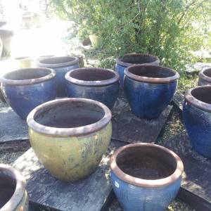 Short Blue Clay Pottery With Designs
